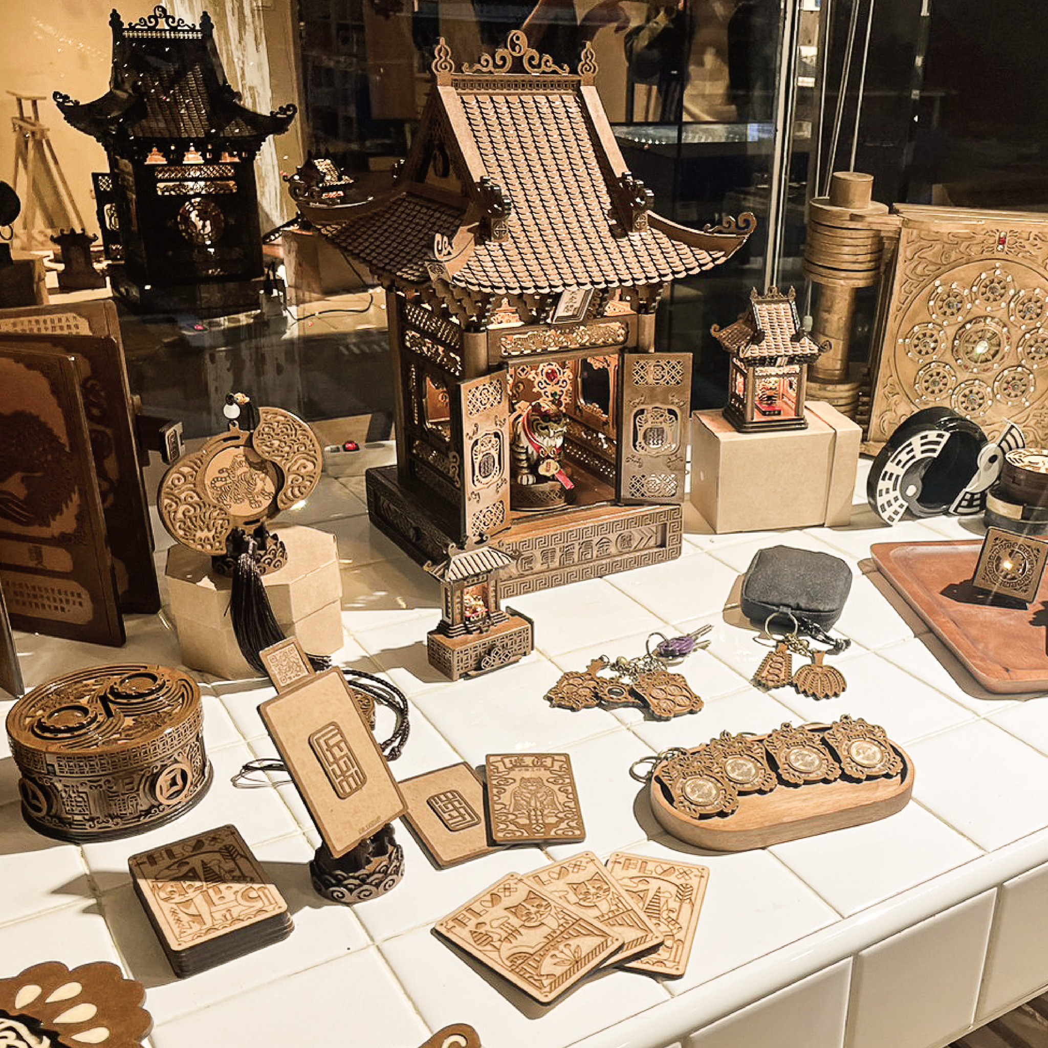 產業應用:文創產業 | FLUX Official: Smart Laser Cutters to Bring Your Designs to ...